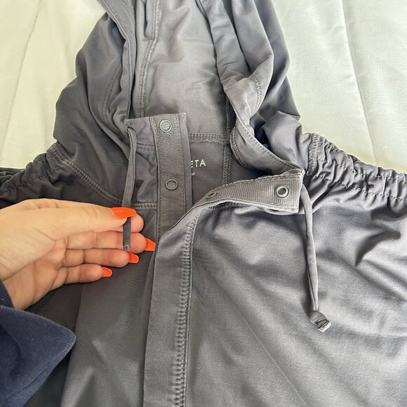 Athleta Womens Large Hoodie Pullover Sweatshirt Sweater Loungewear Gray Yoga - Picture 4 of 9